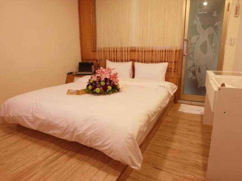 合悅都會商旅 Heyue Hotel Hsinchu Exterior foto