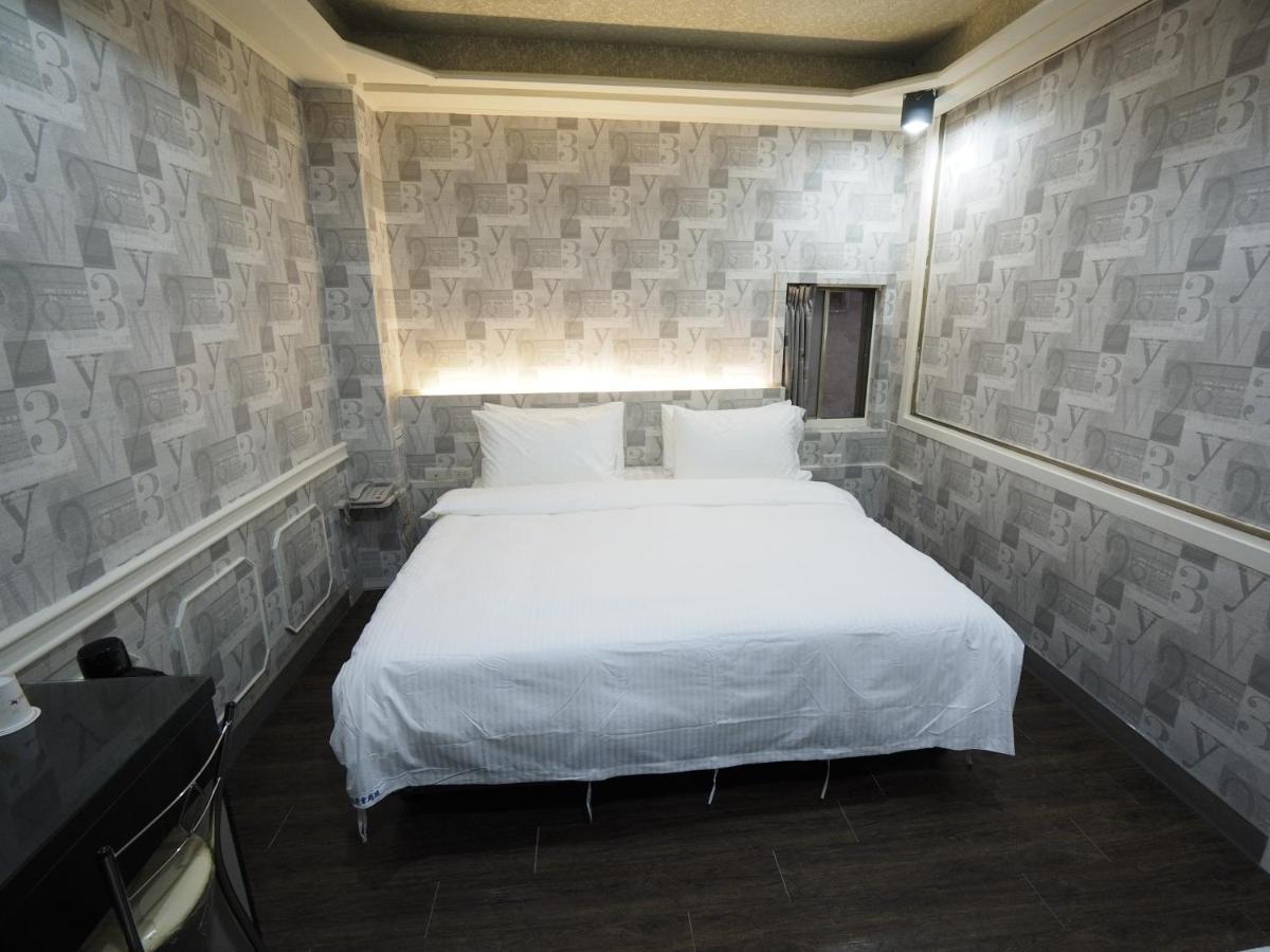 合悅都會商旅 Heyue Hotel Hsinchu Exterior foto